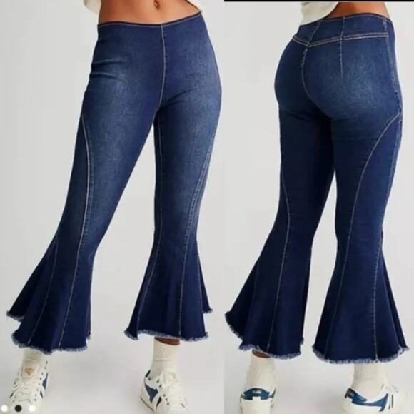 We The Free Curvy Last Dance Low Rise Flare Pull On Jean Dark Blue Size 35 NWT - Picture 1 of 10
